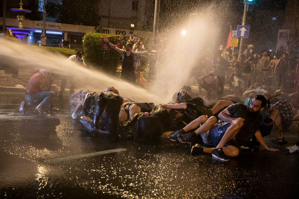  Einsatz von Wasserwerfern und Polizeigewalt bei den Anti-Netanjahu-Protesten in Jeruselam, 2020. Foto: Activestills