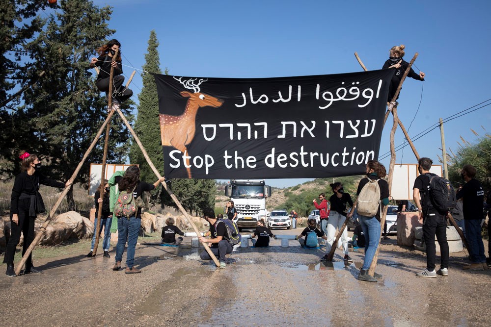Klimaprotest: Blockierung des Steinbruchs in Wadi Rabah, November 2020. Die Blockade war ein Protest gegen den Plan der Regierung, den Steinbruch auf besetztem Gebiet sowie einen ökologischen Korridor zu erweitern. Foto: Ya´ ara Peretz