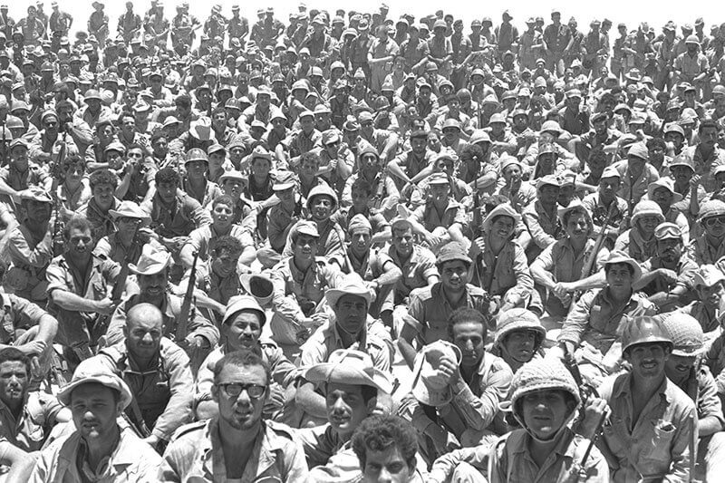  Israelische Soldaten vor der Eroberung der Sinai-Halbinsel, Juni 1967 (Foto: GPO)